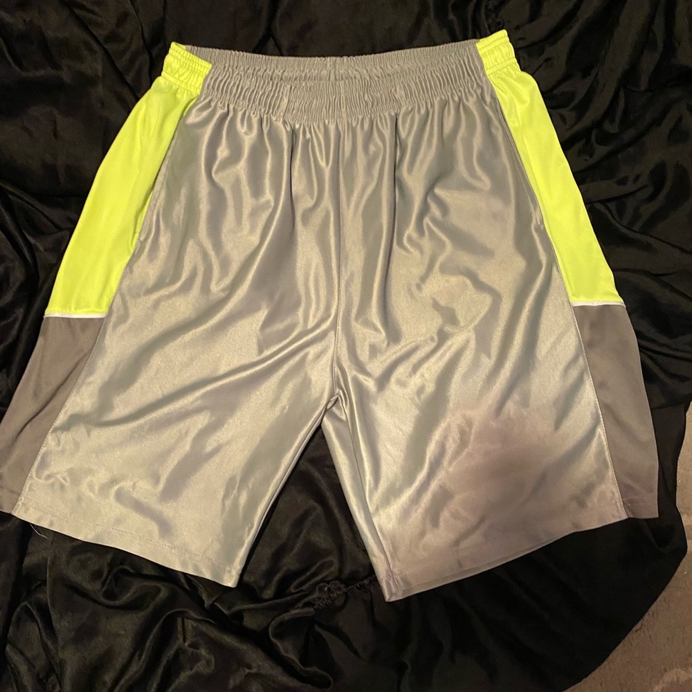 Gym shorts / basketball shorts